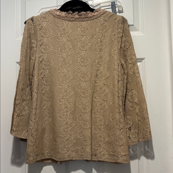 Cable & Gauge Lace Blouse - Picture 4 of 4